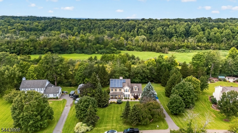 33 Summit Rd