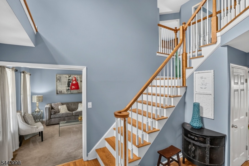 33 Summit Rd