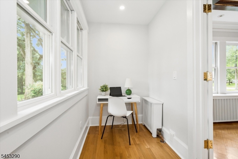 30 Rodney St