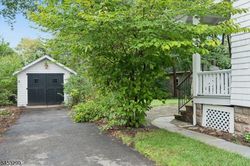 30 Rodney St