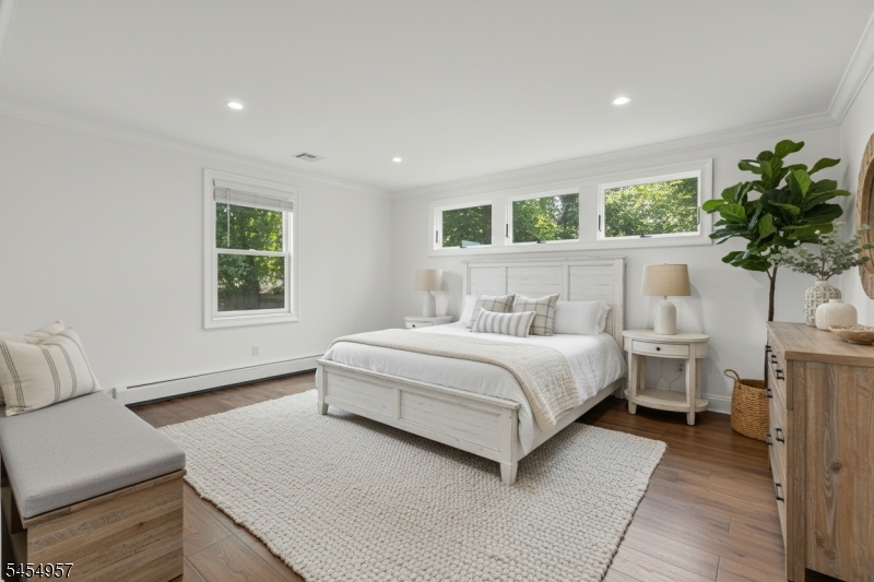 11 Leighton Ave