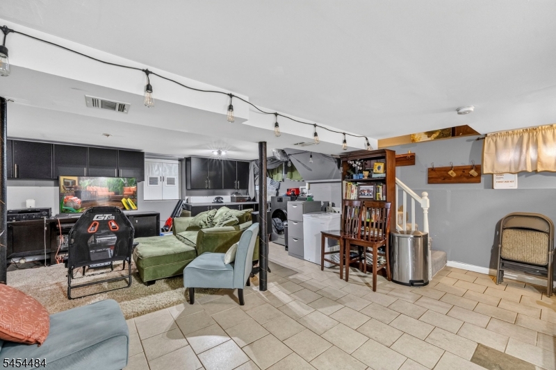 444 Clifton Ave