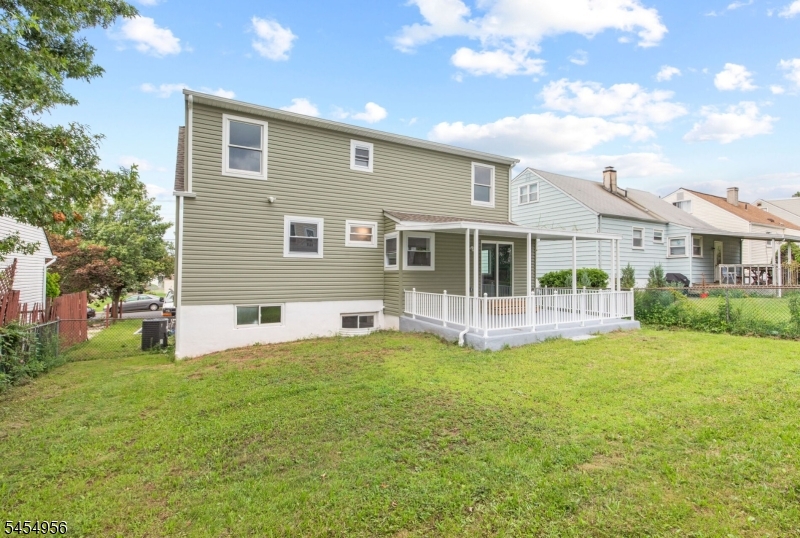 48 Farmingdale Rd