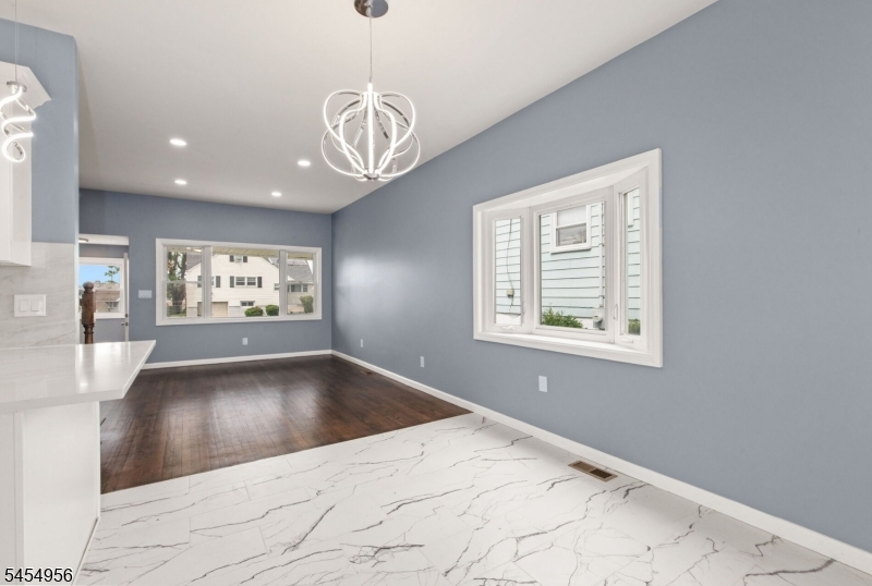 48 Farmingdale Rd