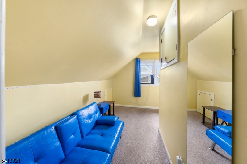 26 Edward Ct