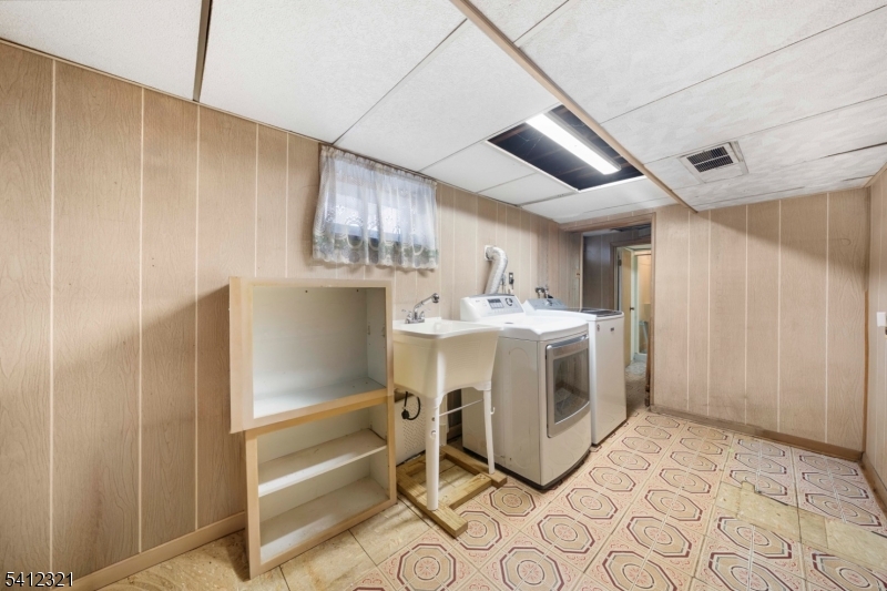 26 Edward Ct