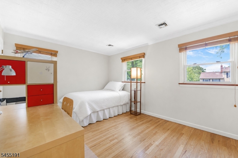 17 Westland Rd