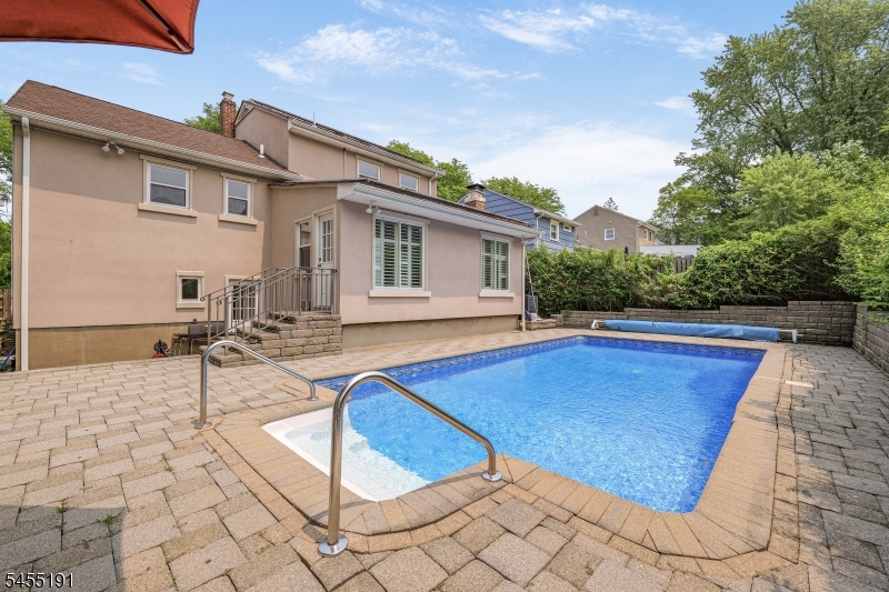 17 Westland Rd