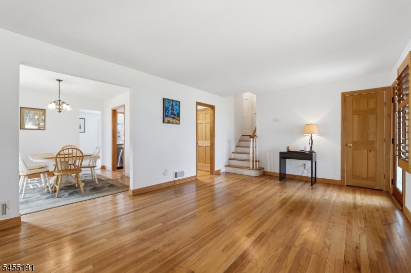 17 Westland Rd