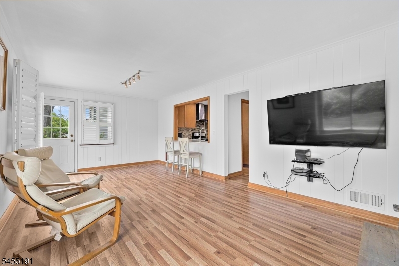 17 Westland Rd