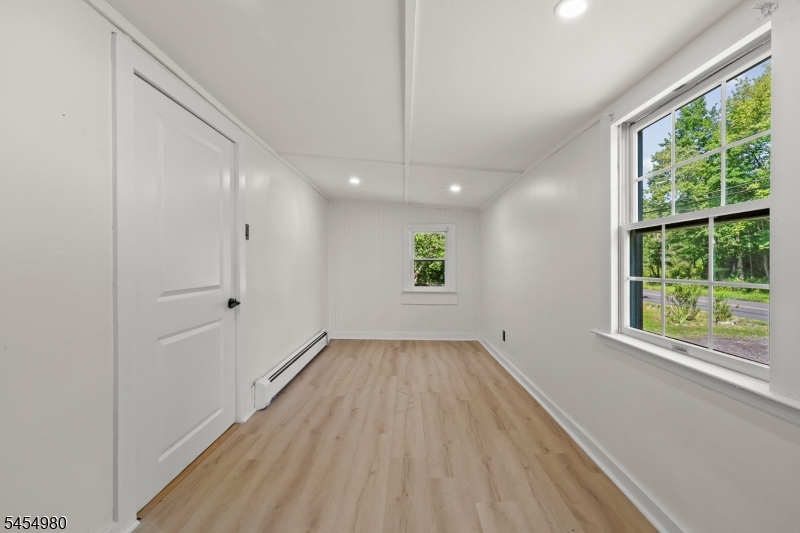 107 Oak Grove Rd