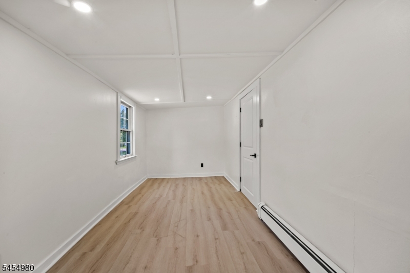 107 Oak Grove Rd