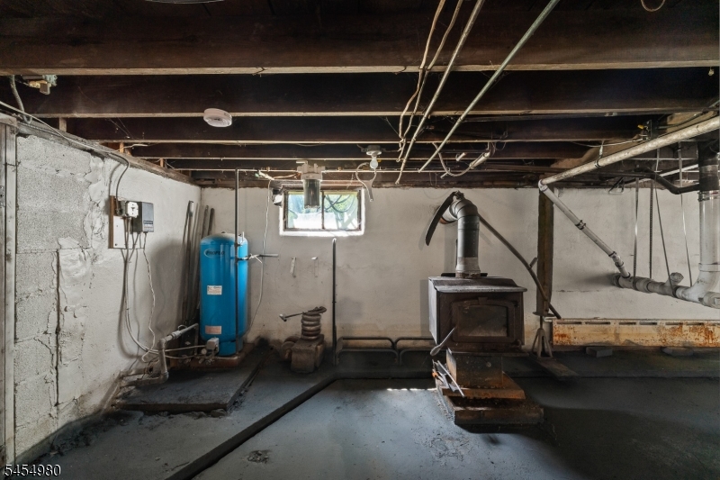 107 Oak Grove Rd