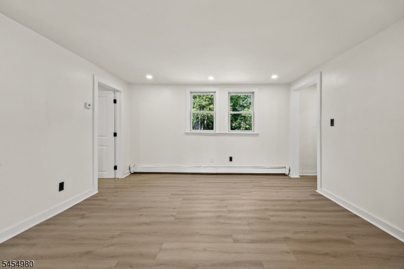 107 Oak Grove Rd