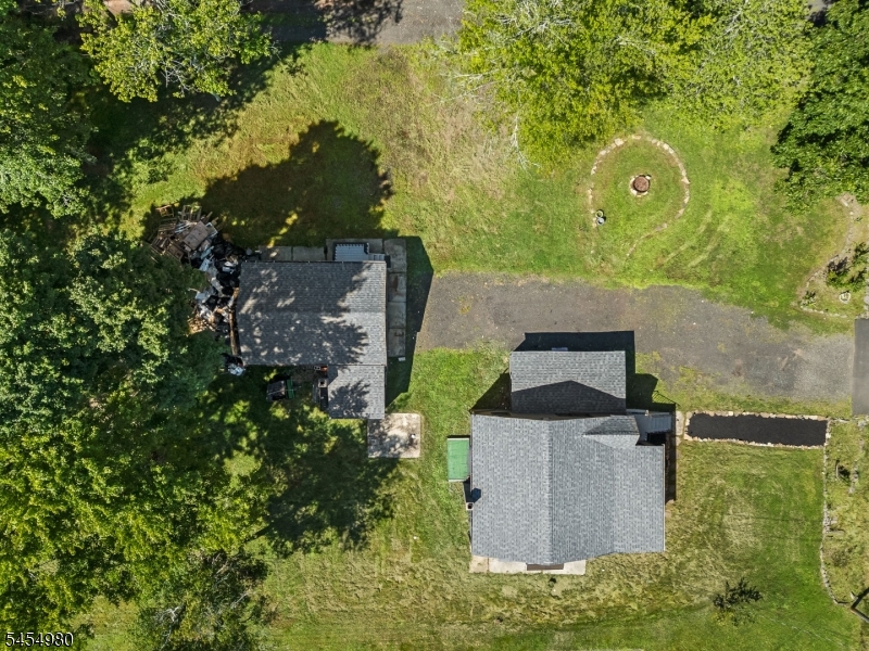107 Oak Grove Rd