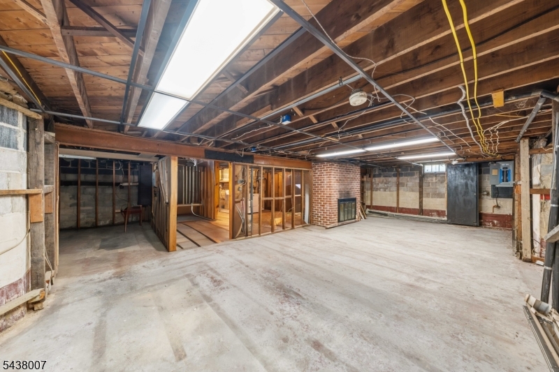136 Glendale Dr