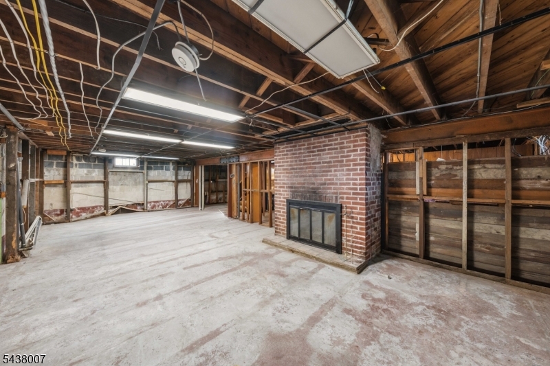 136 Glendale Dr
