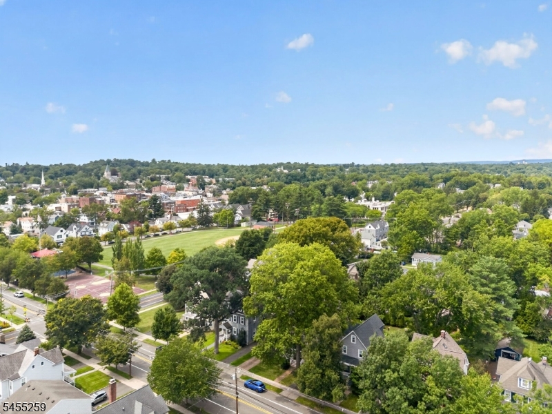 46 Greenwood Ave