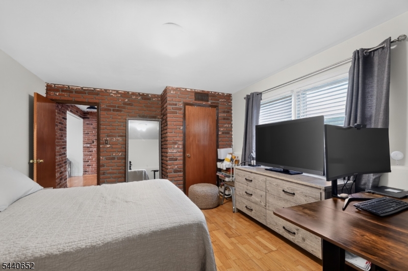20 Arnold Dr