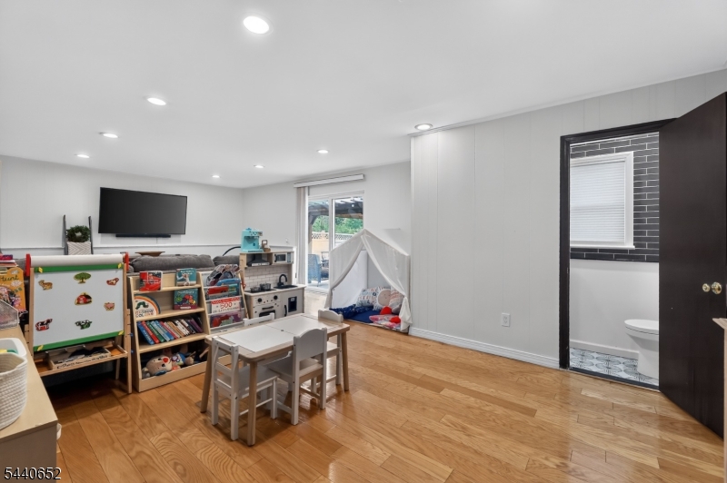 20 Arnold Dr