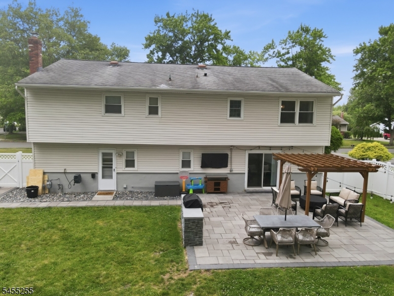 20 Arnold Dr