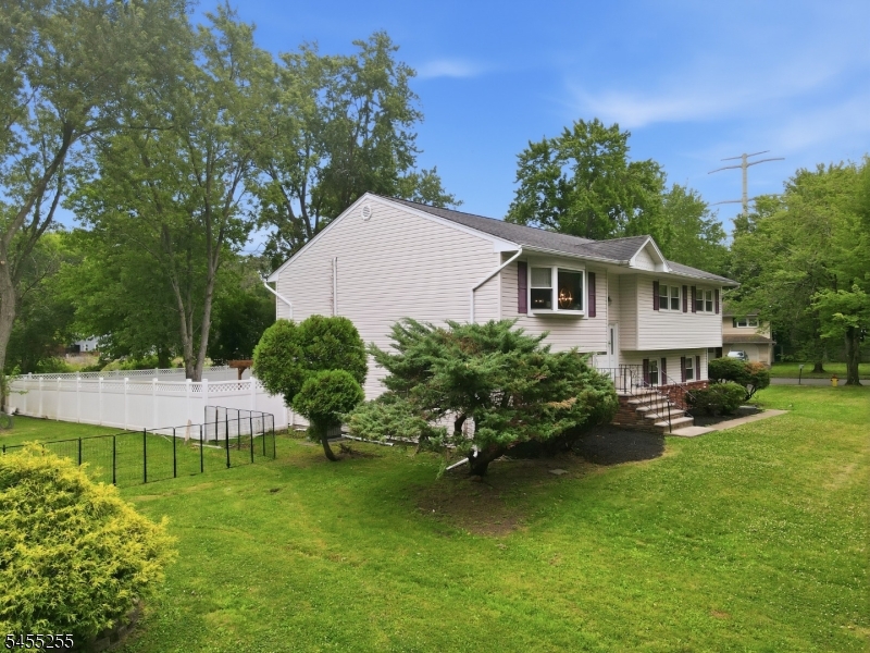 20 Arnold Dr