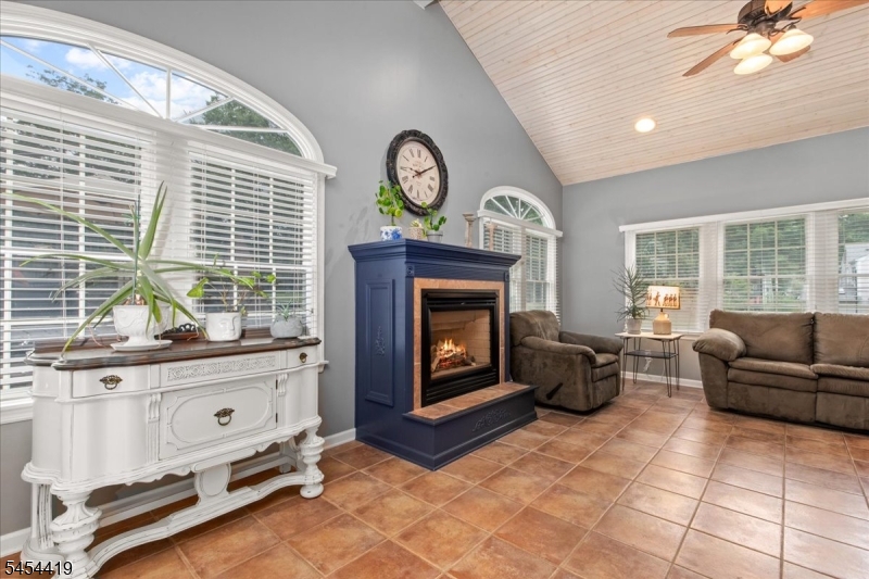 1137 Concord Dr