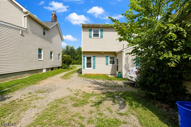 67 Greenbrook Rd