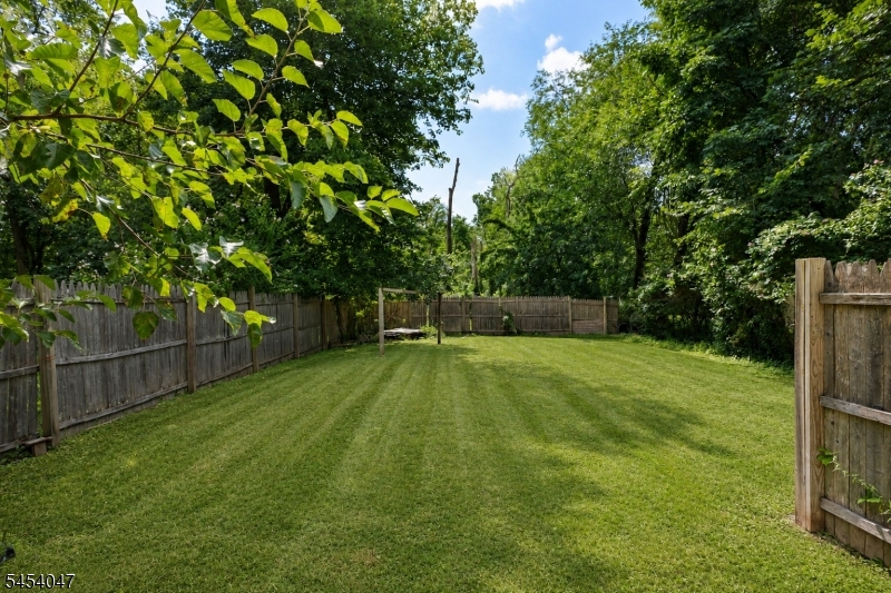 67 Greenbrook Rd