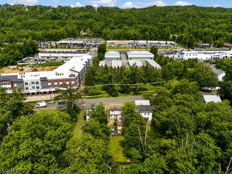67 Greenbrook Rd