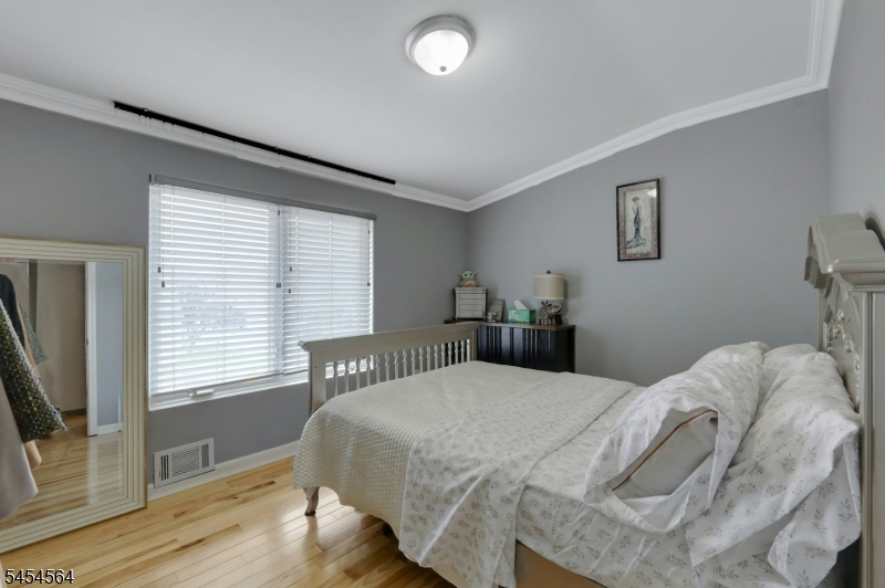 291 Fairway Ave