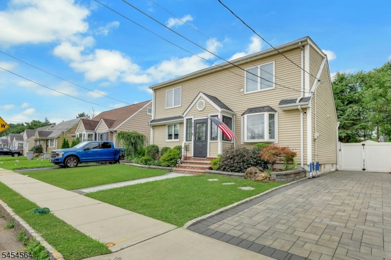 291 Fairway Ave