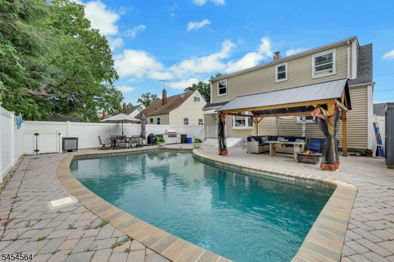291 Fairway Ave