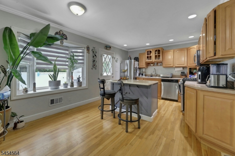 291 Fairway Ave