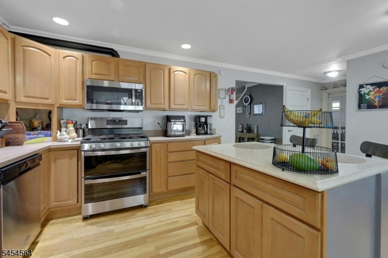 291 Fairway Ave
