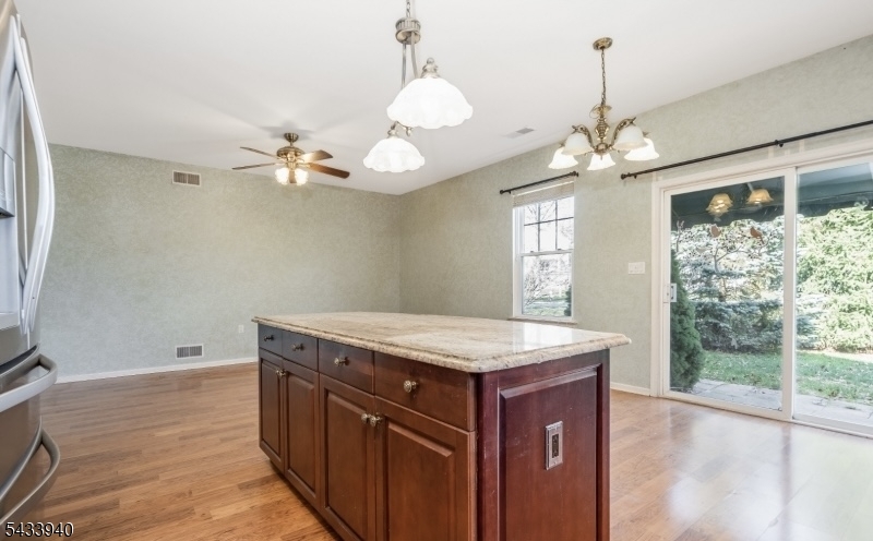 24 Stafford Ln