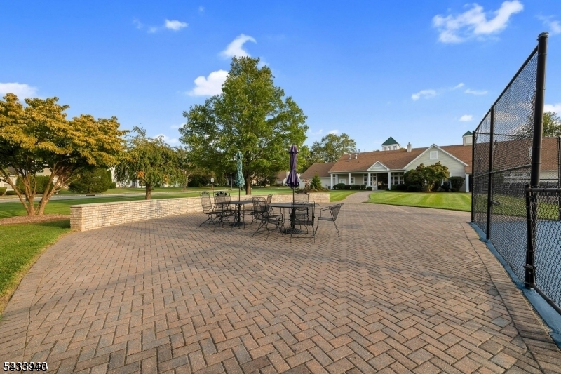 24 Stafford Ln