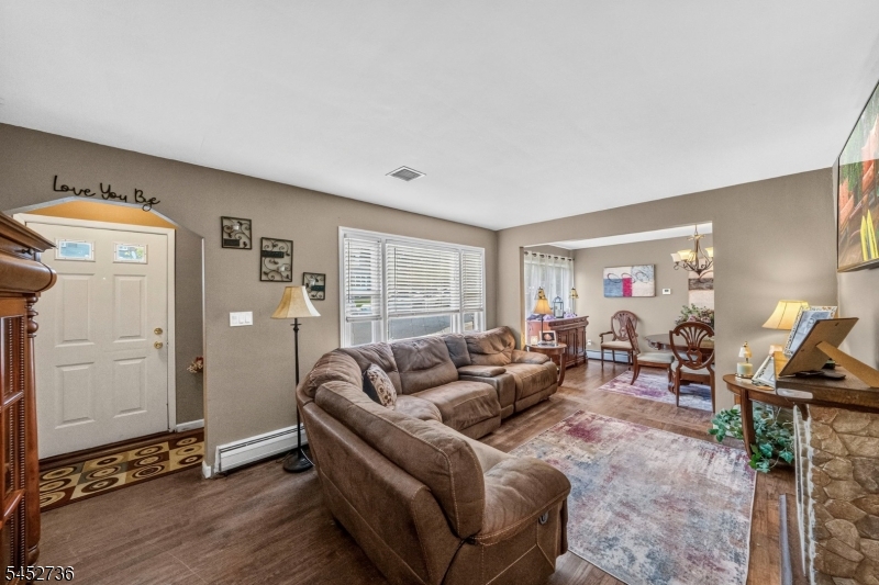 129 Belmohr St