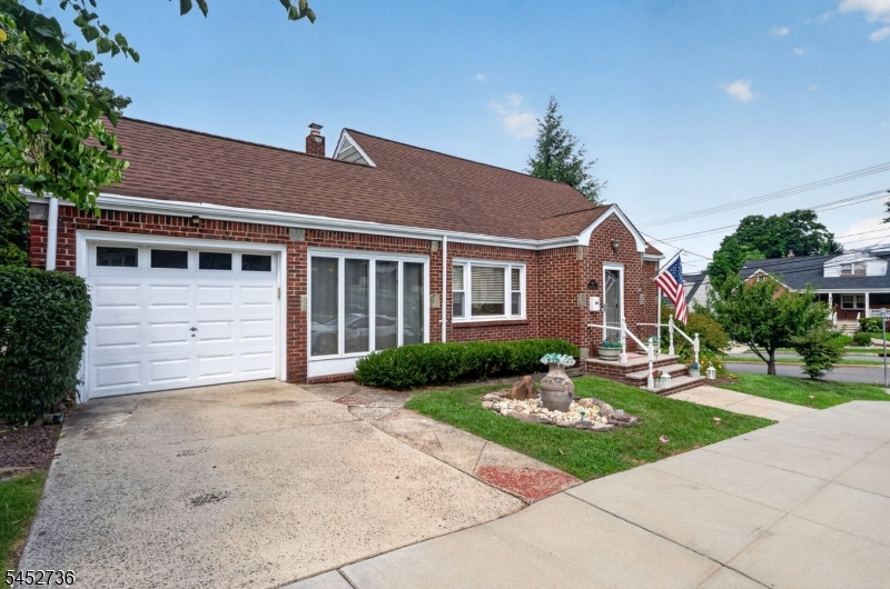 129 Belmohr St