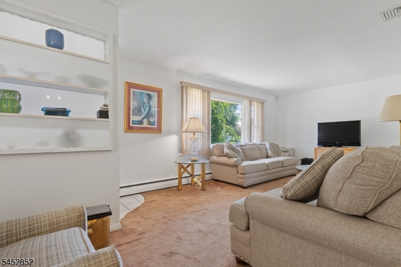 74 Farmingdale Rd