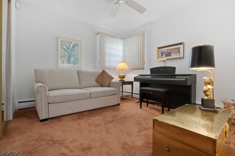 74 Farmingdale Rd