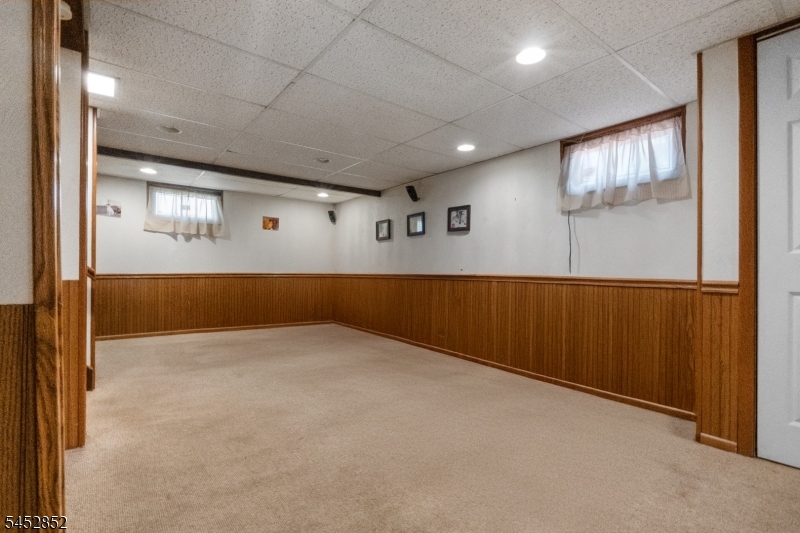 74 Farmingdale Rd