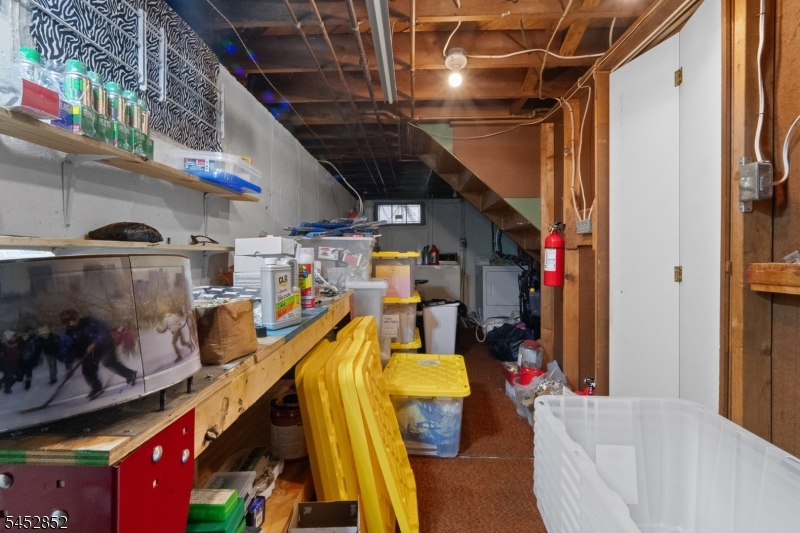 74 Farmingdale Rd