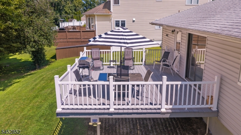 74 Farmingdale Rd