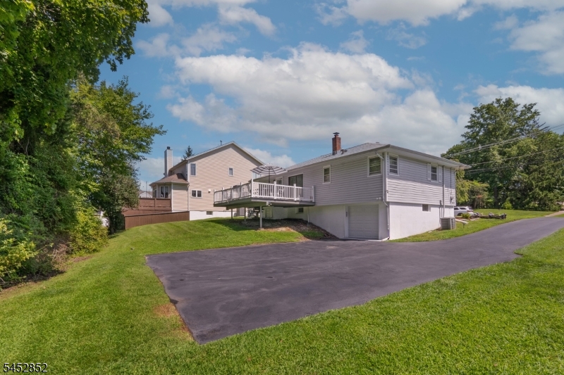 74 Farmingdale Rd