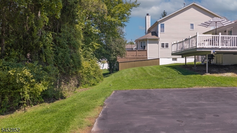 74 Farmingdale Rd