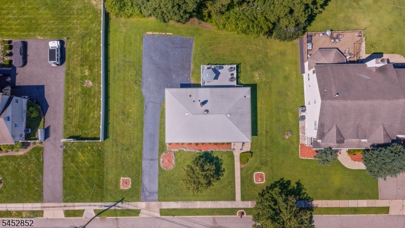 74 Farmingdale Rd