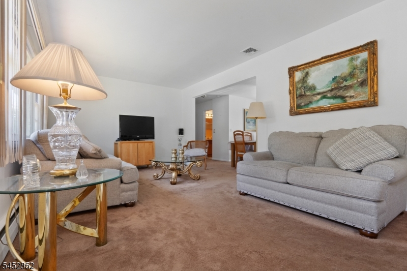 74 Farmingdale Rd