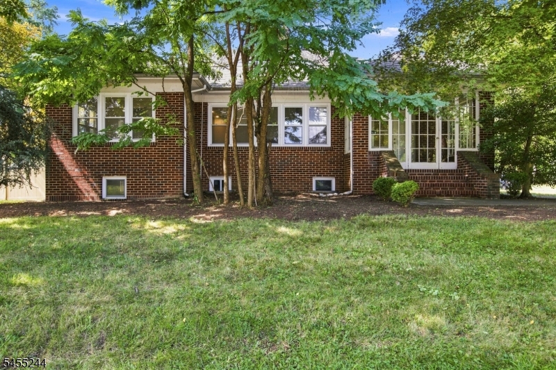 133 Warrenville Rd, Green Brook Twp., 08812, 