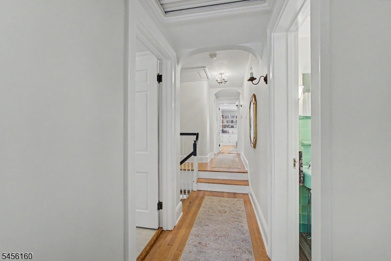 1015 SLEEPY HOLLOW LANE